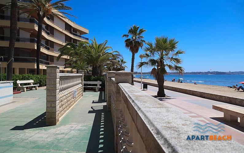 Apartbeach Marina Playa Climatizado Y Vistas Playa Apartment Cambrils Luaran gambar